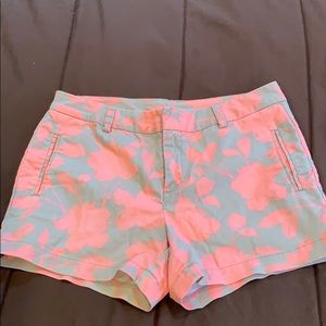 JCPenney size 6 vintage floral short.